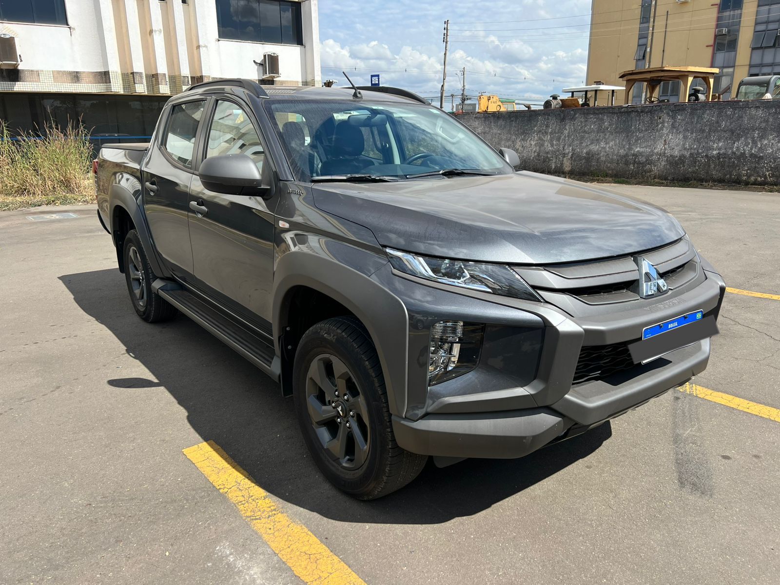 Triton Sport GLS 2.4 CD 4x4 Dies