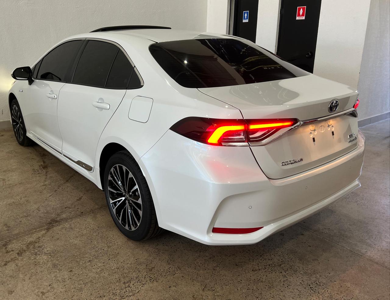 Corolla Altis Premium