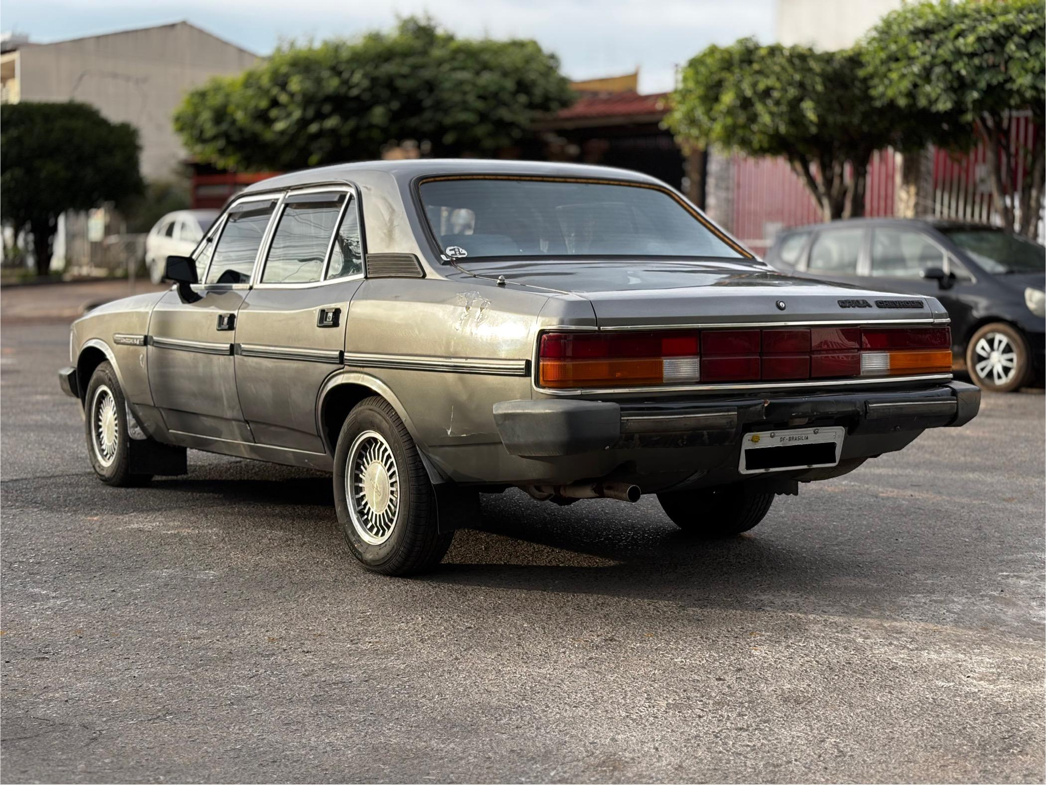 Opala Comodoro SLE