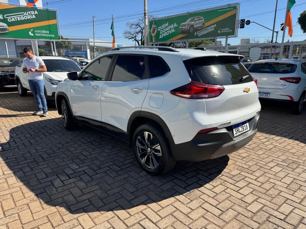 Tracker Premier